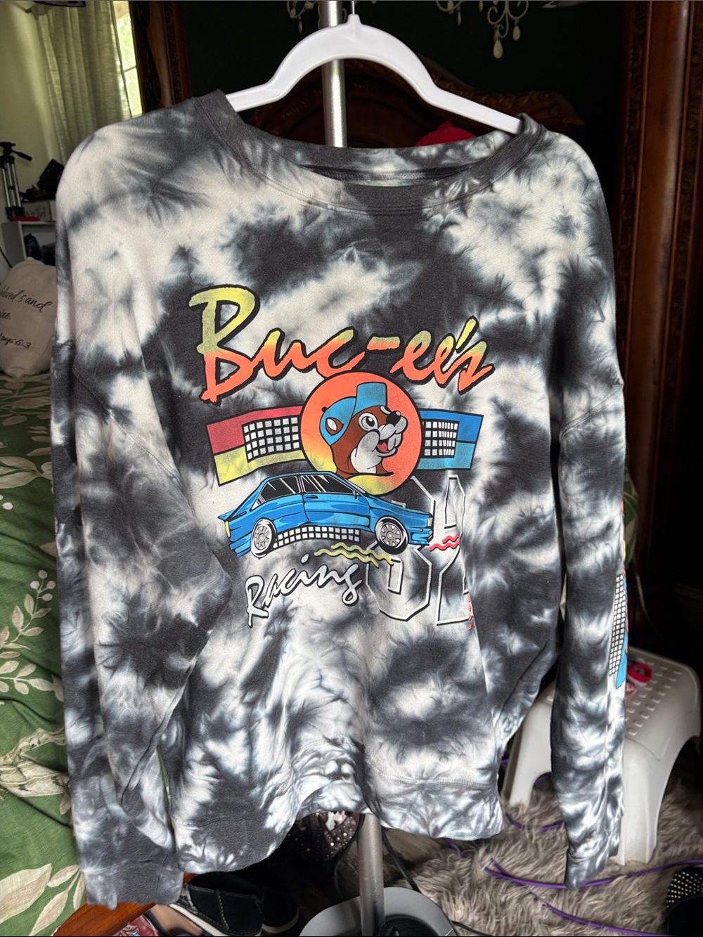 Buc-ee's Black & White Tie-Dye Racing Graphic Sweatshirt
